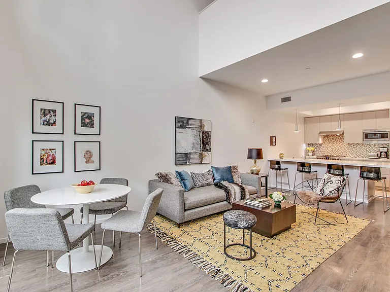 1342 N Hayworth Ave #108 — Photo 4