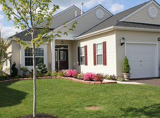 135 Valencia Dr, Monroe Township, NJ 08831