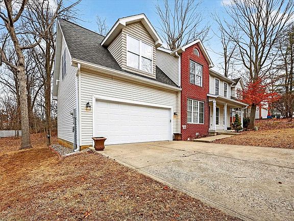 2nd image of 1115 E Azalea Ln
