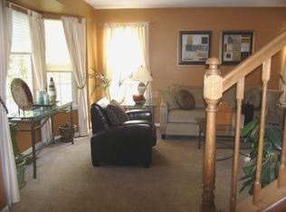 1261 Crystal Shore Dr, Carol Stream, IL