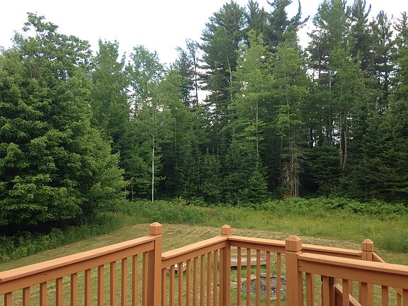 4th image of 351 Carpenter Ln