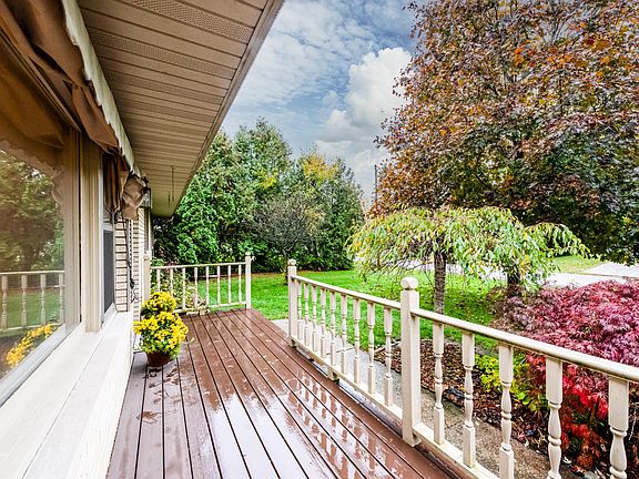 4th image of 5667 E Hiawatha Ln