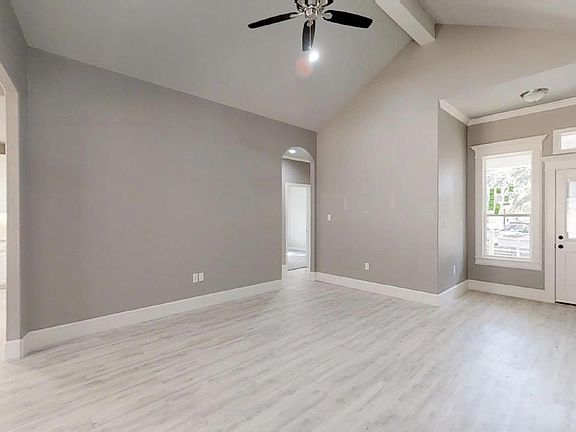 4th image of 1420 Bowie Dr