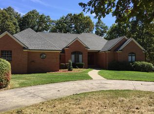 301 Timber Ridge Dr, Beckley, WV 25801