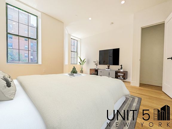 5th image of 255 Clarkson Ave #2D