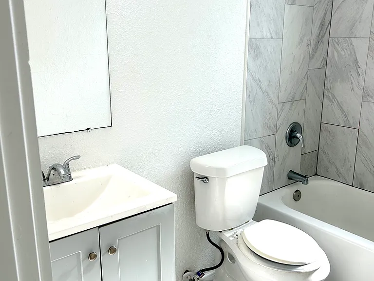 138 W 8th St #25 — Photo 10