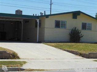 930 Dennis Ave, Simi Valley, CA 93065