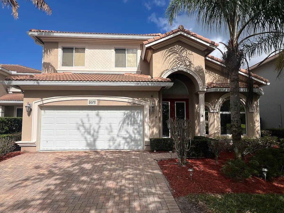 Building Photo - 6079 SW Bald Eagle Dr