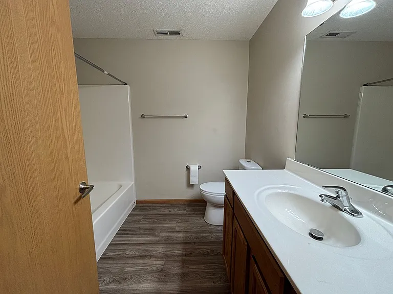 1627C Gunston Dr — Photo 8