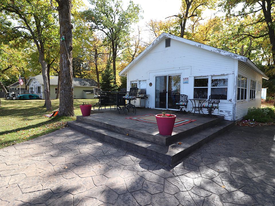 1st image of 23271 Roosevelt Beach Ln
