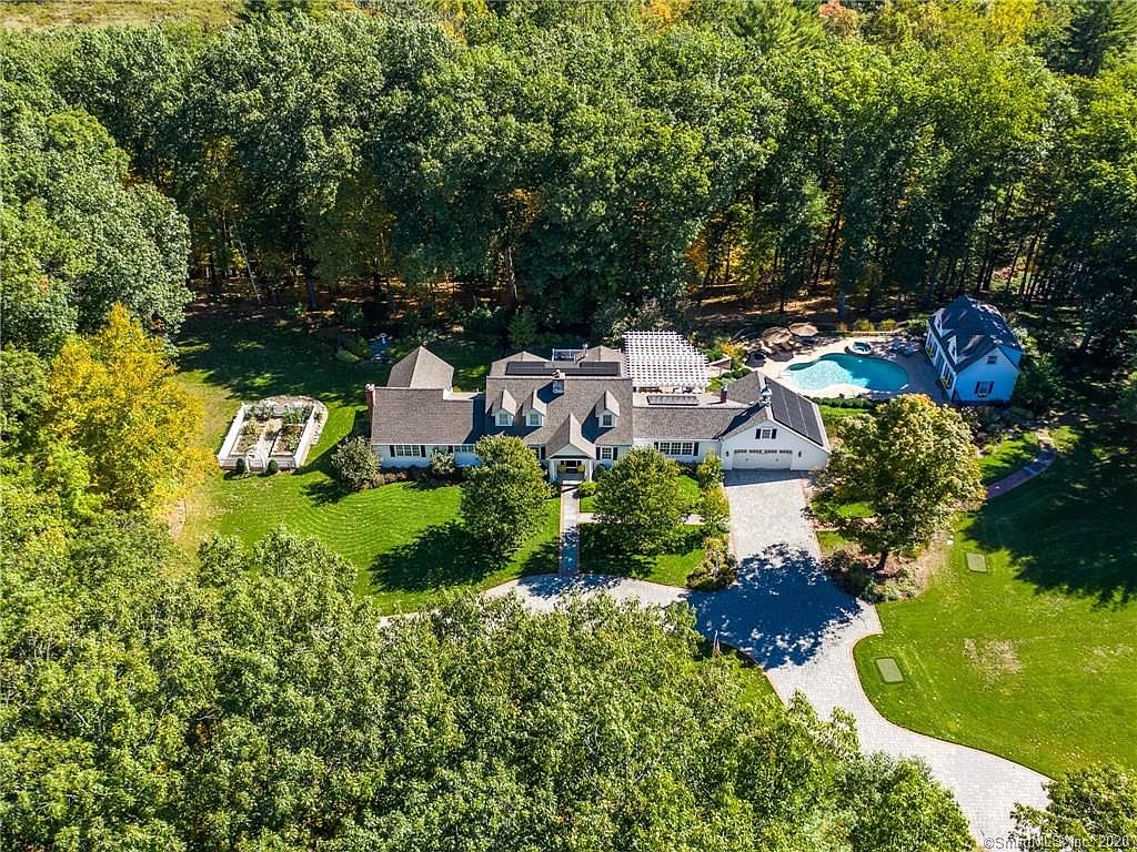 house on the hill ロンパース（Ballet） 70 36W650 Hickory Hollow Dr, Dundee, IL 60118 | MLS# 12510760 | Redfin