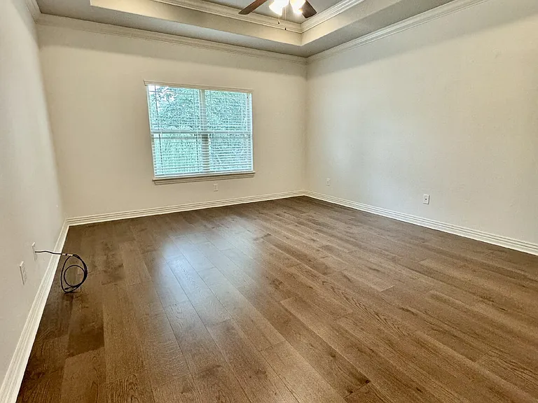 1300 Hickory St — Photo 11