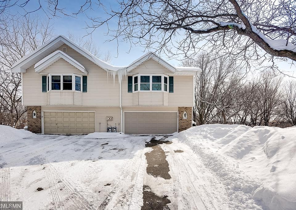 1st image of 413 Wood Way