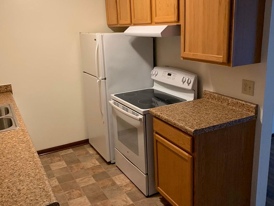 2nd image of 2405 Monterey Dr APT 13