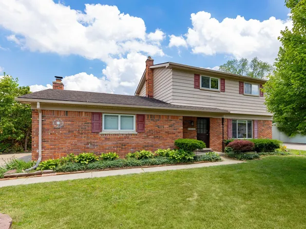 53588 Bruce Hill Dr, Utica, MI 48316