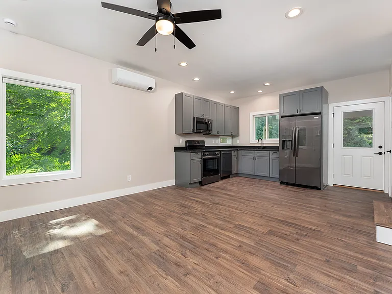 9 City Cove Ln — Photo 2