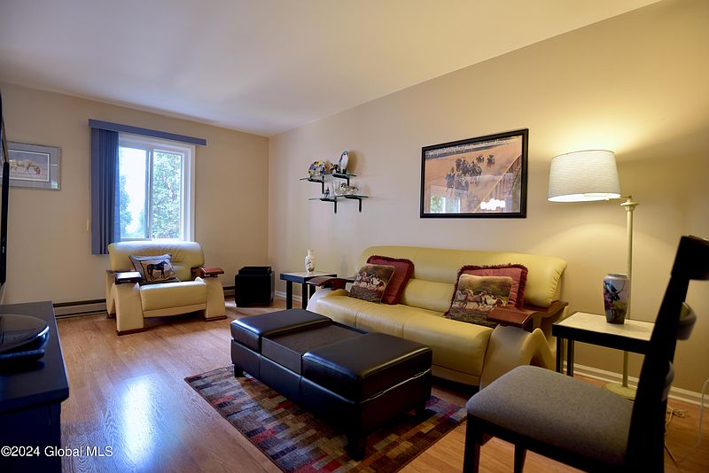 4th image of 5 Alydar Court