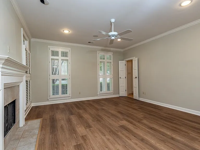 1060 Island Dr — Photo 21