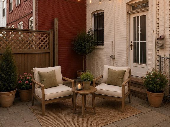 4th image of 831-833 L St NE