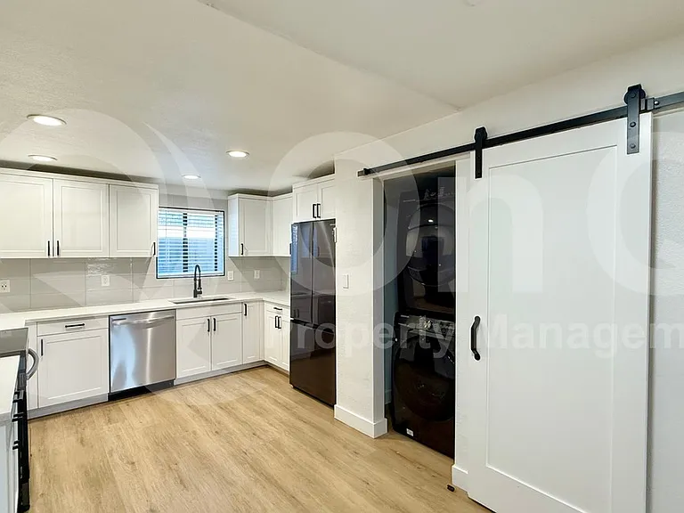 1840 W Thomas Rd #10 — Photo 6