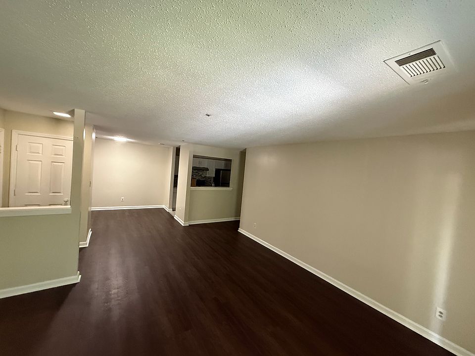 1st image of 724 Ridge Creek Dr #724