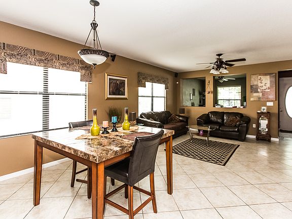 4th image of 641 Loxley Ct