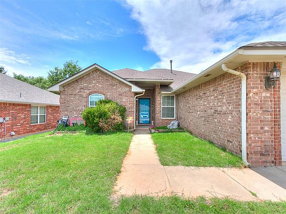3rd image of 2333 Serenade Dr