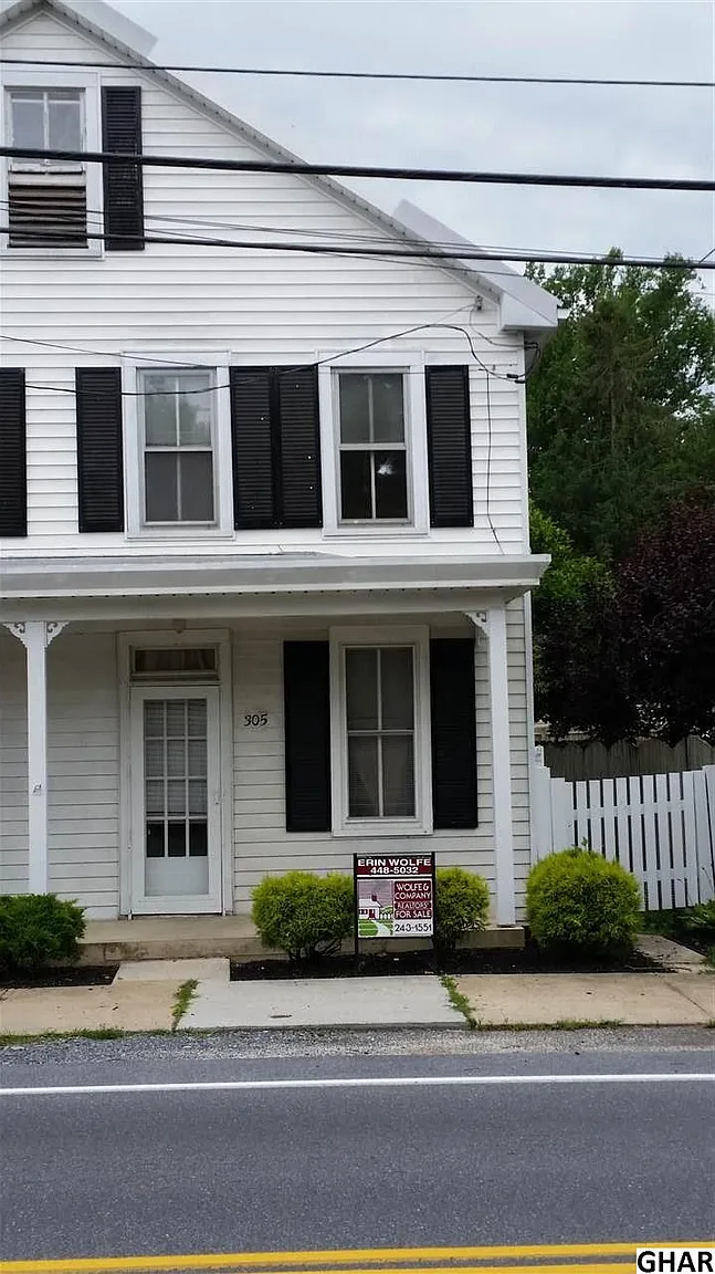 305 Walnut St photo 1