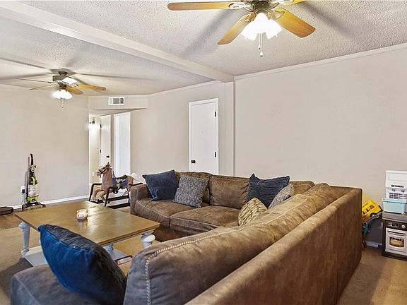 3rd image of 1501 Mitzi Ln