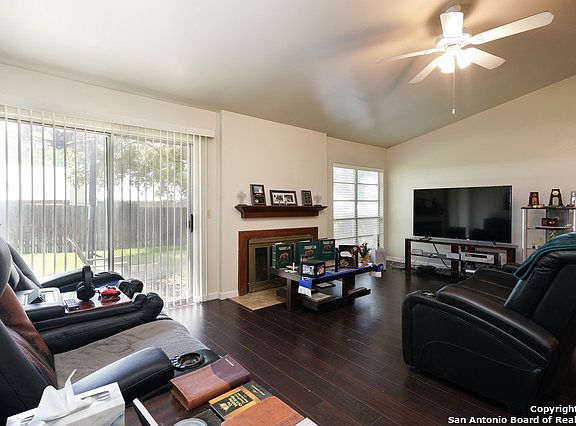 5th image of 6806 Hillside Blf