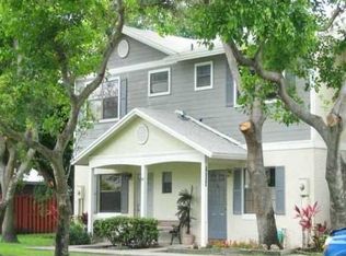 10577 NW 6th St, Pembroke Pines, FL 33026