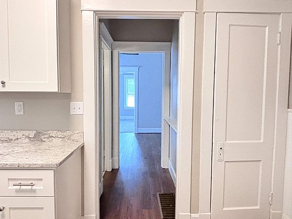 3rd image of 4030 Burwood Ave #2