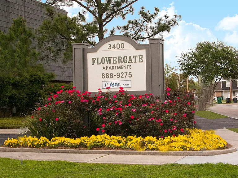 Flowergate — Photo 24