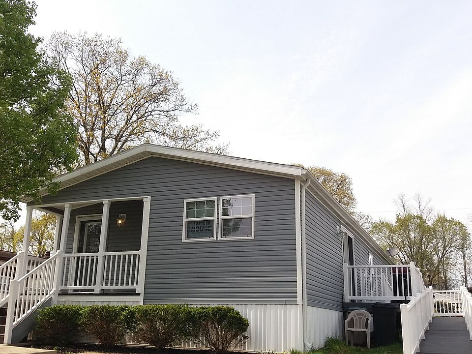 1st image of 3536 Honeysuckle Ln