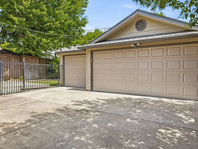 4306 Normandy Ave — Photo 24
