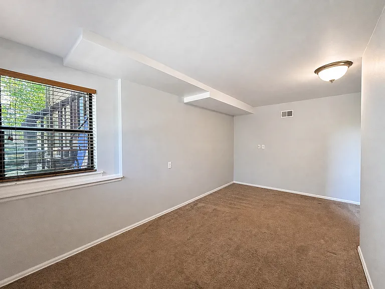1031 Portland Pl #7 — Photo 10