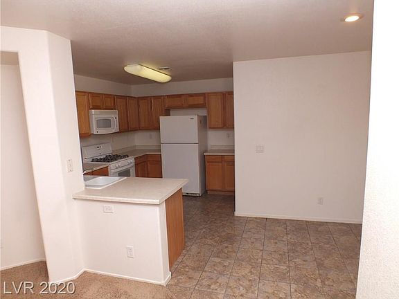 4th image of 9052 McGinnis Ave