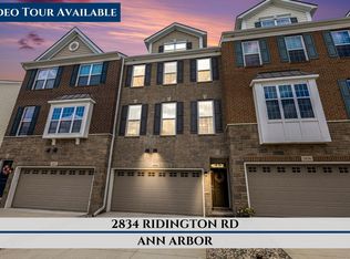 2834 Ridington Rd, Ann Arbor, MI 48105