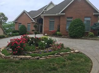 9627 Mariners Pointe Dr, Knoxville, TN 37922