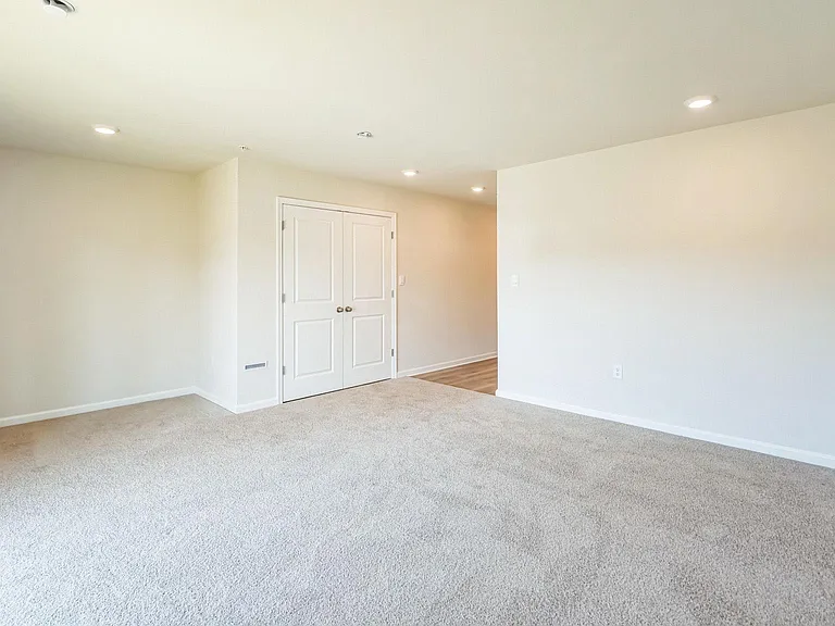 178 Bell Ct — Photo 57