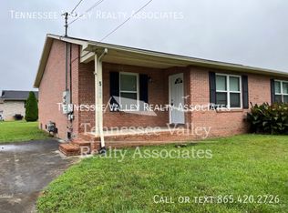 524 Wilson St #A, Lenoir City, TN 37771