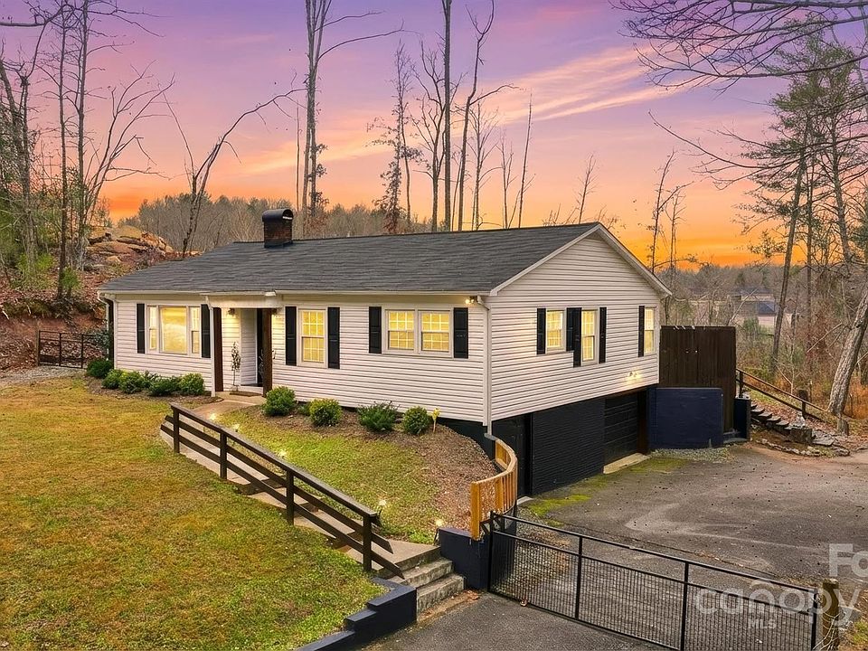 1st image of 524 Hibriten Dr SE