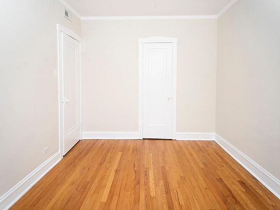 4th image of 1253 W Henderson St #1255-2