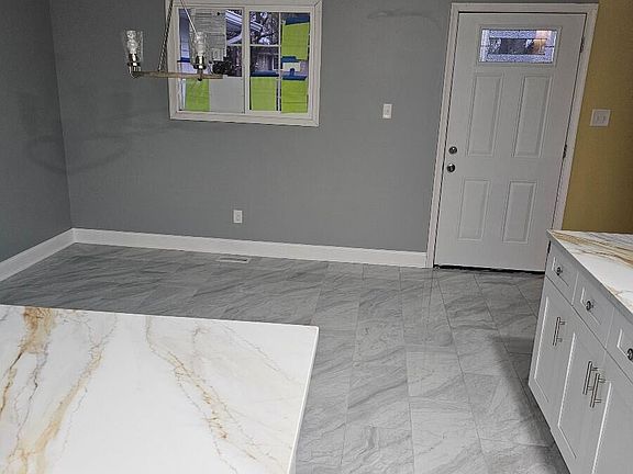 4th image of 9318 Saric Dr