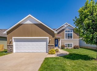 810 34th St SW, Bondurant, IA 50035