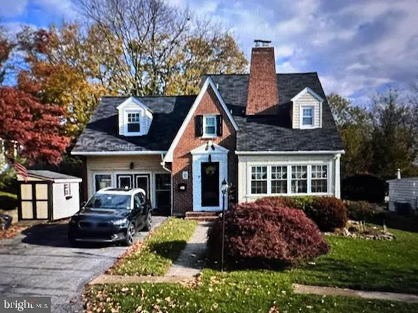 7 Hillside Rd, Claymont, DE 19703