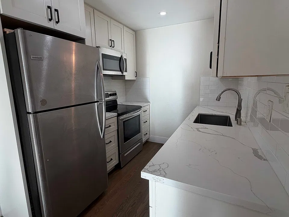 234 27th Ave #201