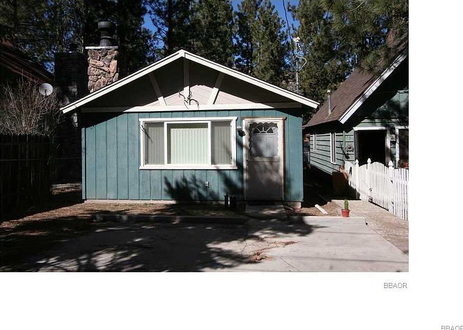 1st image of 729 Meadow Ln