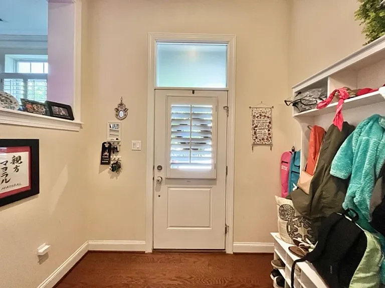 11217 Terrace Ln — Photo 2