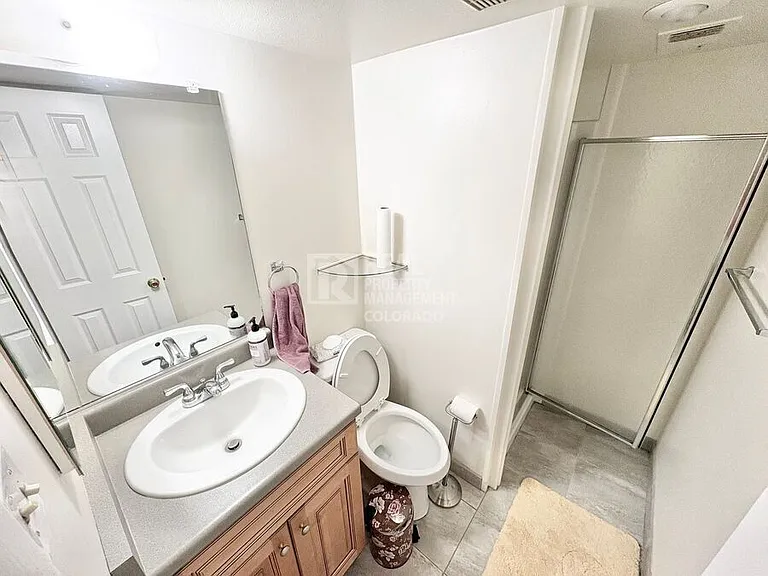 1556 S Spruce St — Photo 17